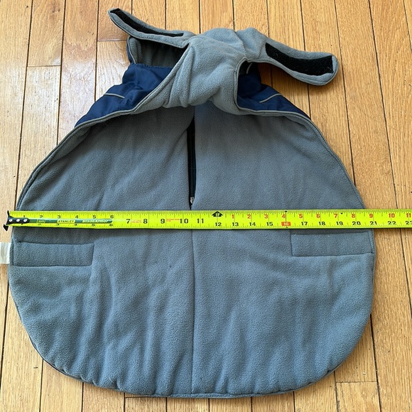 Eddie Bauer fleece lined waterproof jacket - Picture 5 of 11